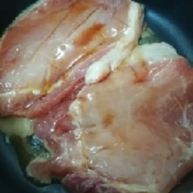 牛角のタレで 豚ロース肉のステーキ かいわれ添え レシピ 作り方 By みずたまsweet 楽天レシピ 牛角のタレで 豚ロース肉のステーキ かいわれ添え レシピ 作り方 By みずたまsweet 楽天レシピ